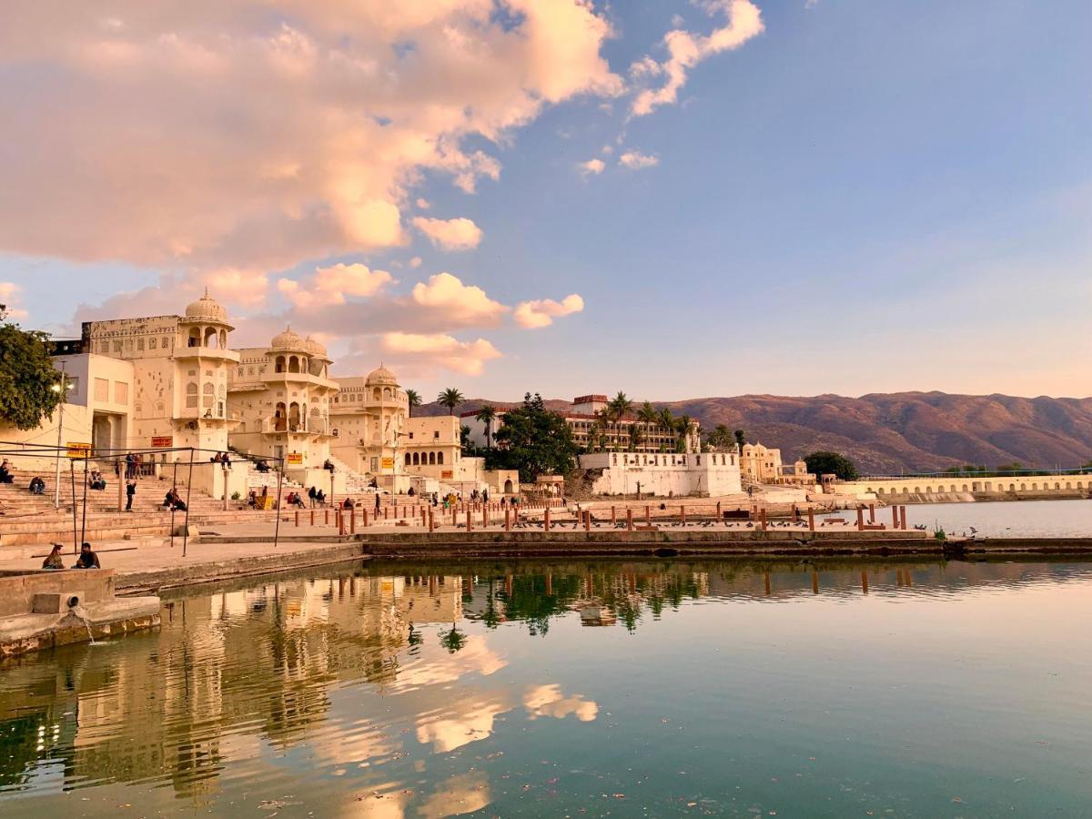 The Hostel Air Pushkar Luaran gambar